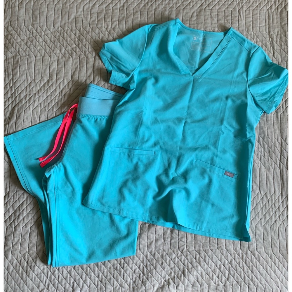 Figs Scrubs Set Neon Blue